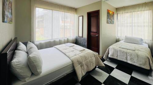 Baños de Agua Santa Villa | Mansion del Bosque with Jacuzzi 6 Bedroom 5 Bath