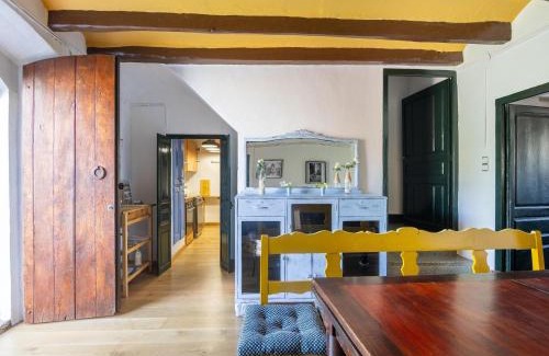 San Martin Sarroca Casa | Mansion in St Martí with Vineyards & Garden