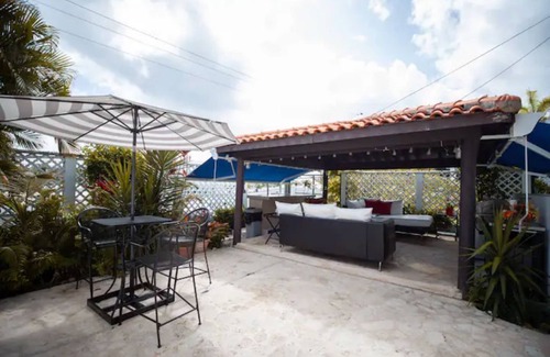 Pueblo Viejo Casa | Mansion Laura - a master room for everyone.