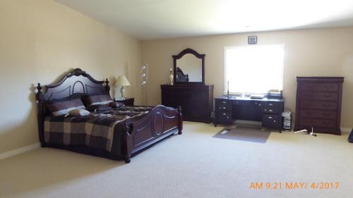 Hemet Casa | Mansion on the Hill let 4 Rooms, 5th cost extra