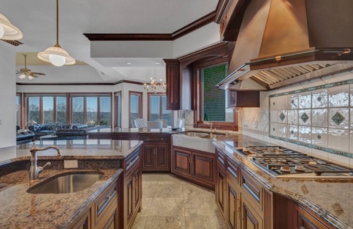 Lyme Casa | Mansion on the hill