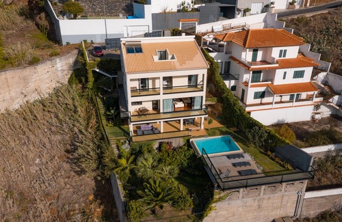 Madeira Island Villa | mansión sobre el mar con piscina, barbacoa y jardín