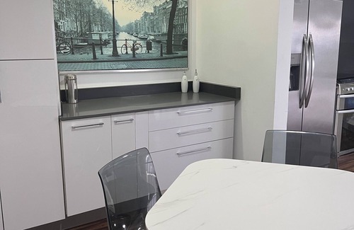 Escazú Casa | Mansión con impresionantes vistas para hasta 30 invitados. Despedidas de soltero bienvenidas