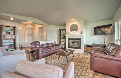 Wapato Point Casa | Manson Villa with Hot Tub about 1 Mi to Wineries!