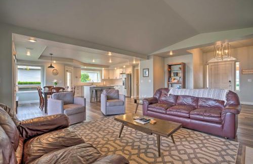 Wapato Point Casa | Manson Villa with Hot Tub about 1 Mi to Wineries!