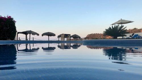 Salchi Hotel | Manta Raya Hotel - right on the beach
