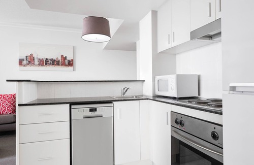 Brisbane Central Business District Hotel | Mantra on Queen