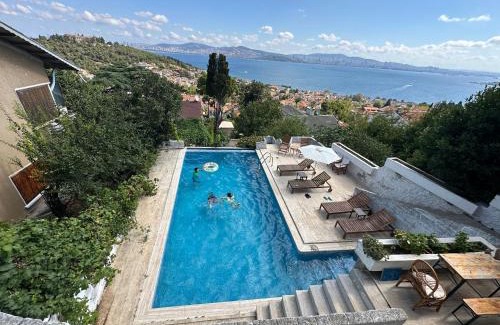Adalar Casa | Manzaraada Tepe
