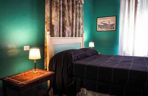 Zona LVIII Prima Porta Cama Y Desayuno | Map room in Domus Anson Silj is perfect for a wonderful stay.