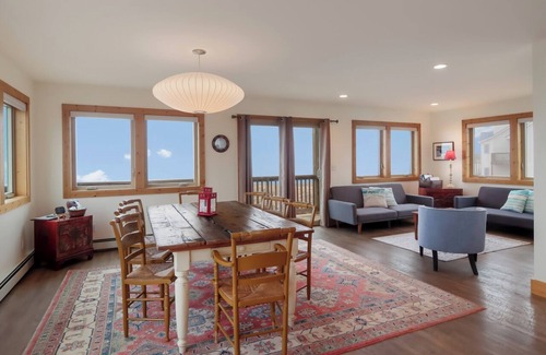Frankfort Casa | Lake Bluff Preserve Maple Cottage con vistas al lago Michigan para 10 personas