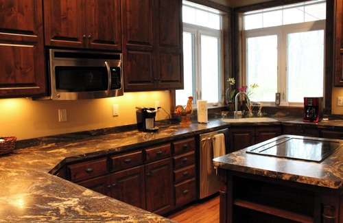 Alexandria Casa | Maple Drive Lodge Getaway - ¡Perfecto para grupos grandes!