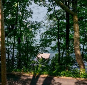 Hammondsport Casa | Maple Hide A Way