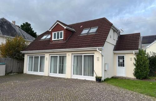 Barnstaple Casa | Maple House a spacious 2 Bedroom House