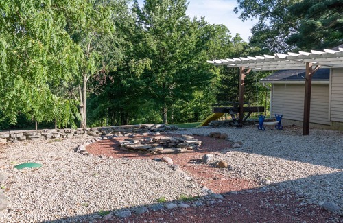 Decatur Casa | Maple Knoll | 3 Bed, 2 Bath