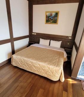Ren'ai Casa | Maple Leave Holiday Villa