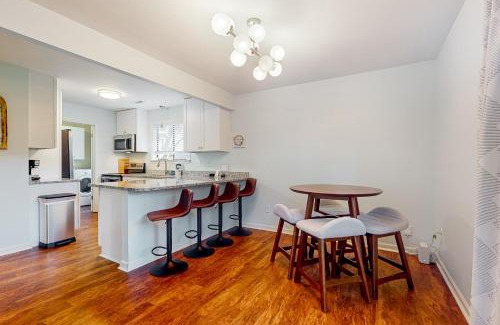 Charleston Casa | Maple Leaves - 30 Day Rental