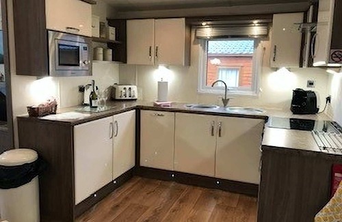 Morpeth Cabaña | Maple Lodge: un albergue con capacidad para 6 personas en 2 habitaciones