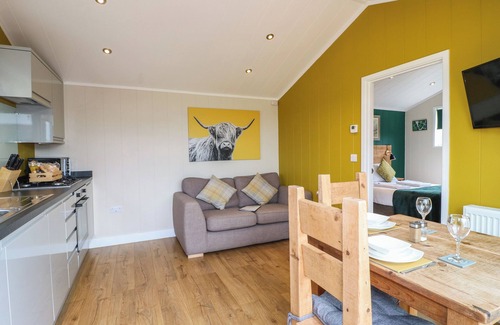 Swadlincote Cabaña | MAPLE, pet friendly, with hot tub in Donisthorpe