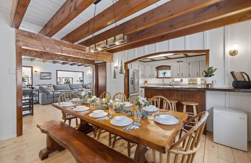 West Dover Chalet De Esquí | Maple Pine w/Hot Tub Pool Table 3min to Mount Snow