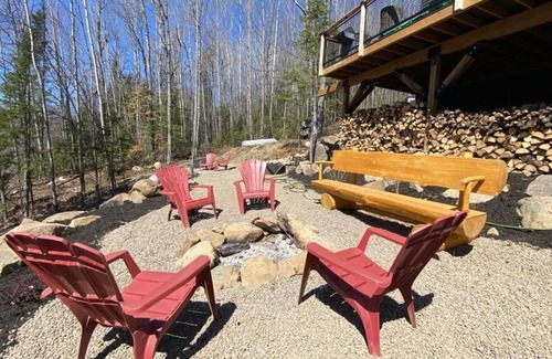 Madawaska Valley Cabaña | Maple Ridge Modern Cottage