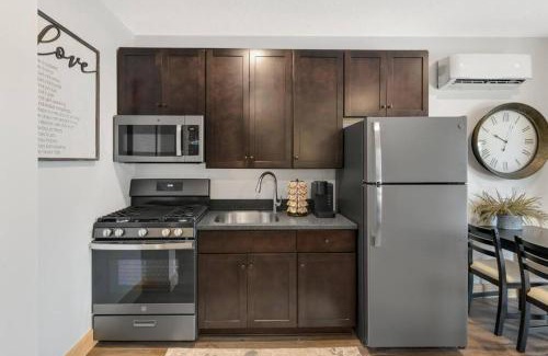 Berlin Apartamento | Maple Suite - Main Street Lodge in Berlin