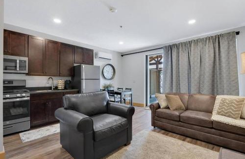 Berlin Apartamento | Maple Suite - Main Street Lodge in Berlin
