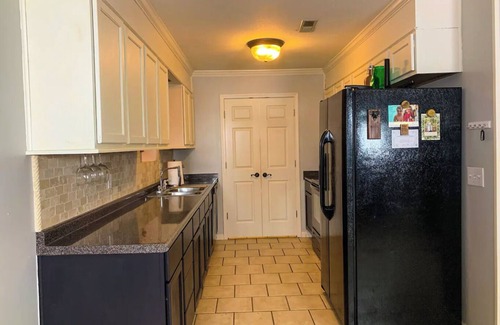 Northport Casa | Maple Tree House - 3 miles from stadium, tucked away from traffic