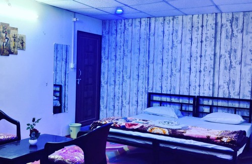 Naini Hotel | Maple Tree resort & restaurant