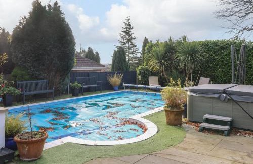 Marlpool Casa | Maples Annex