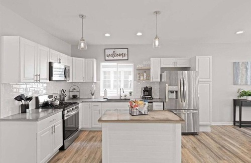 Mapleton/Fall Creek Casa | Mapleton: Work Friendly & Foosball Table
