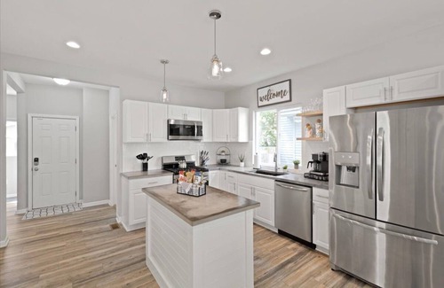 Mapleton/Fall Creek Casa | Mapleton: Work Friendly & Foosball Table