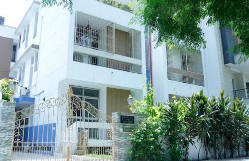 South Extension Casa | Maplewood Guest House, Neeti Bagh, New Delhiit is a Boutiqu Guest House - Room 5