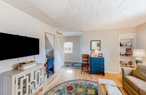 Colchester Casa | Maplewood Manor - Unit 2