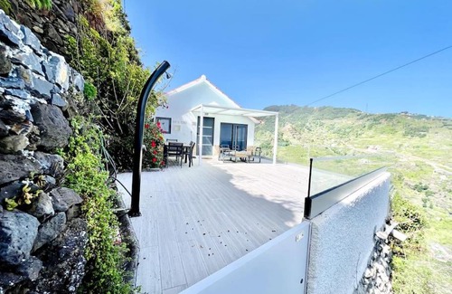 Tabua Casa | Mar a Vista by Your Madeira Rentals