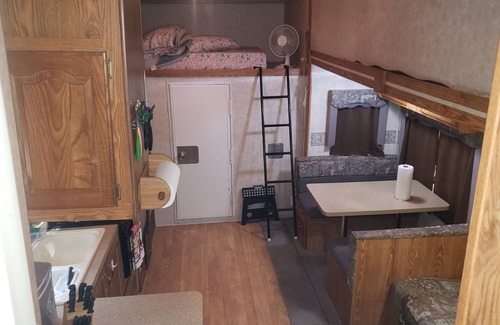 Greenbush Alquiler De RV | Mara-logo Large camper / large lot near Chincoteague Va. Park has all amenities