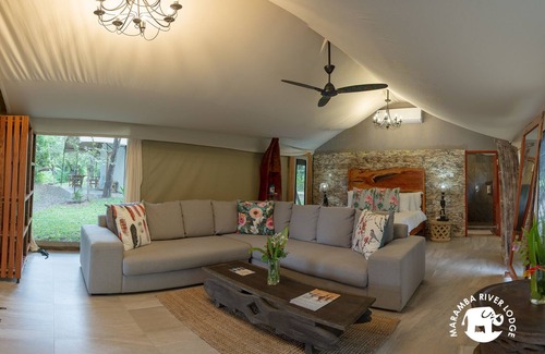 Livingstone Cabina | Maramba River Lodge