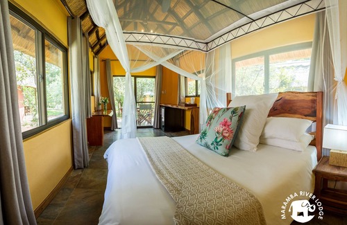 Livingstone Cabina | Maramba River Lodge