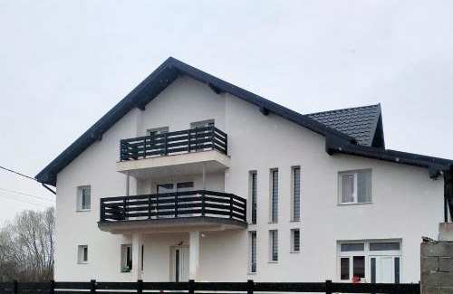 Ocna Sugatag Casa | Maramureș plai cu flori
