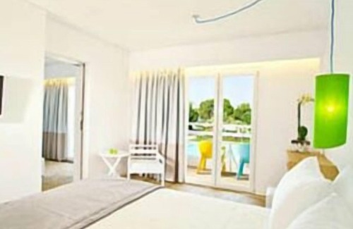 Nea Makri Hotel | Marathon Beach Resort