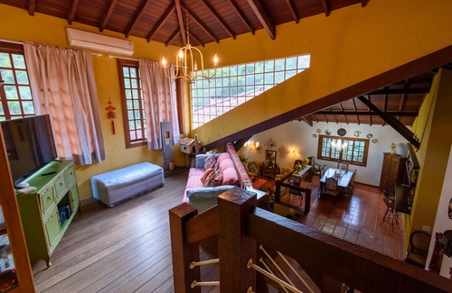 Araras Casa | Maravilhosa Vista Para Montanha no Sítio Namaacha