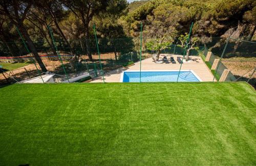 Tordera Casa | Maravillosa casa con piscina grande y bosque