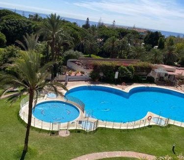 Urbanizacion Marbessa Apartamento | Marbella Beach View and Pool