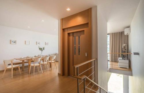 Bang Lamung Villa | Marbella Beachfront Pattaya 3BR