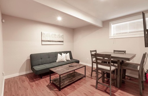 Northside Apartamento | @ Marbella Lane 2BR Lower Level House in Downtown San Jose