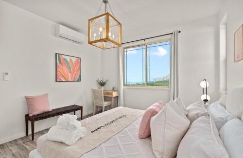 Makaha Valley Casa | @ Marbella Lane - 3BR w/amazing MT & Ocean Vistas