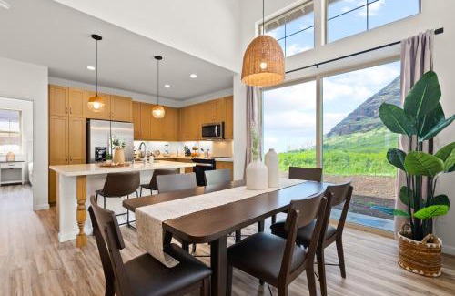 Makaha Valley Casa | @ Marbella Lane - 3BR w/Majestic MT & Ocean Views