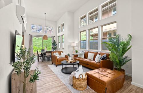 Makaha Valley Casa | @ Marbella Lane - 3BR w/Majestic MT & Ocean Views