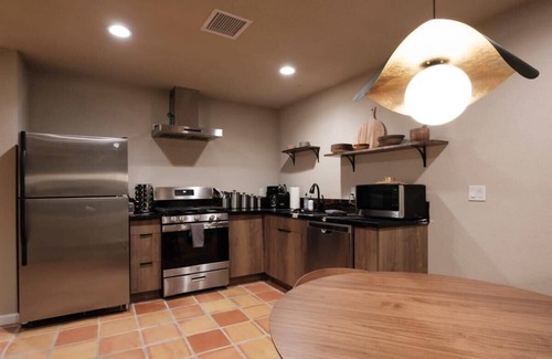 Panorama Heights Cabaña | @ Marbella Lane - Moon Designer Home Close to Jtnp