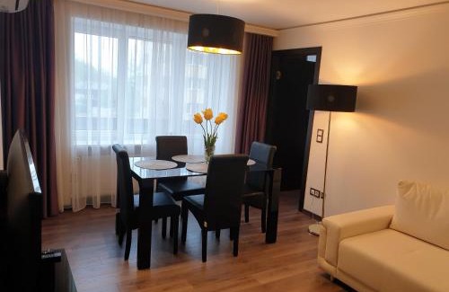 Liepaja Apartamento | MARBEO 5 Star Luxury Suites - Siena