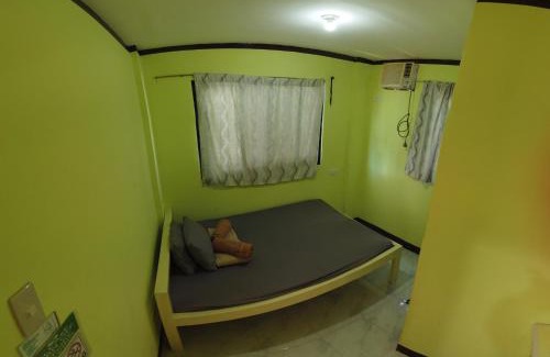 Coron Casa | Marbeth Inn
